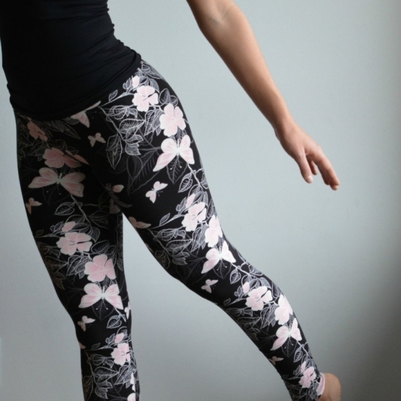 BLACK & Pink Butterfly Print Full Length Yoga Top Leggings Size 2-10 NWT - Picture 1 of 6